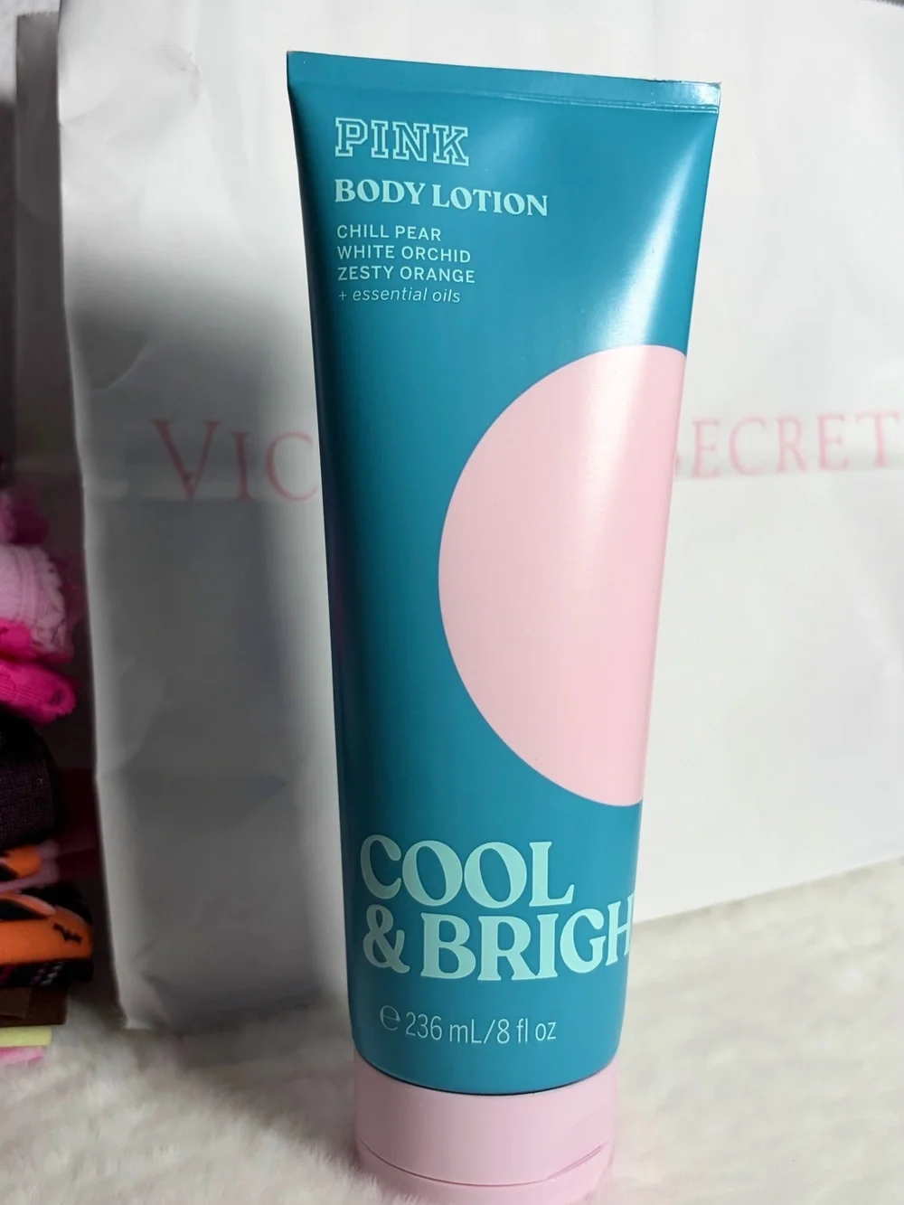 PINK Victoria’s Secret - COOL & BRIGHT Fragrant Body Lotion